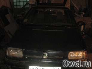 Битый автомобиль Skoda Felicia