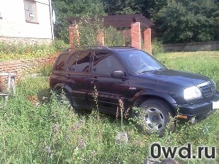 Битый автомобиль Suzuki Grand Vitara