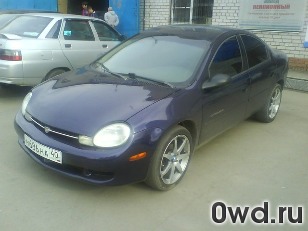 Битый автомобиль Dodge Neon