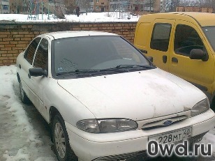 Битый автомобиль Ford Mondeo