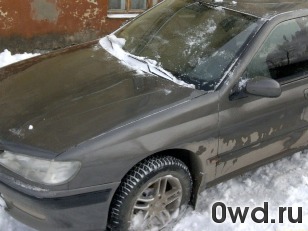 Битый автомобиль Peugeot 406